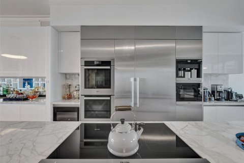 Condominio en venta en Aventura, Florida, 3 dormitorios, 255.48 m2 № 1753432 - foto 18