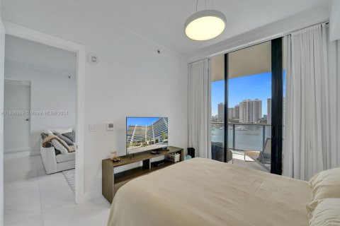 Condominio en venta en Aventura, Florida, 3 dormitorios, 255.48 m2 № 1753432 - foto 28