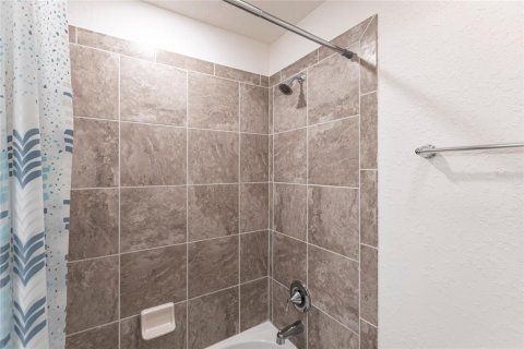 Купить виллу или дом в Брейдентон, Флорида 10 комнат, 302.58м2, № 1657203 - фото 29