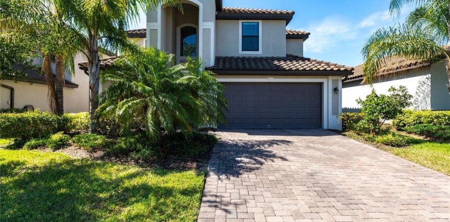 Casa en Bradenton, Florida 5 dormitorios, 302.58 m2 № 1657203