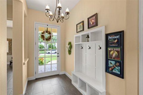 House in Windermere, Florida 5 bedrooms, 353.96 sq.m. № 1811000 - photo 27