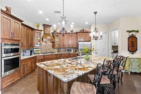 House in Windermere, Florida 5 bedrooms, 353.96 sq.m. № 1811000 - photo 11