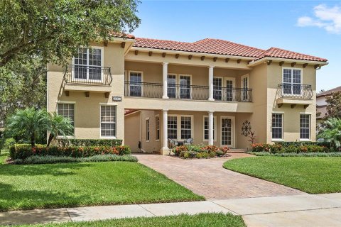 House in Windermere, Florida 5 bedrooms, 353.96 sq.m. № 1811000 - photo 3