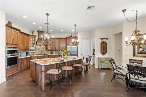 House in Windermere, Florida 5 bedrooms, 353.96 sq.m. № 1811000 - photo 5