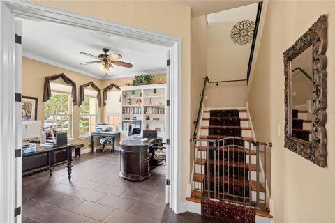House in Windermere, Florida 5 bedrooms, 353.96 sq.m. № 1811000 - photo 13