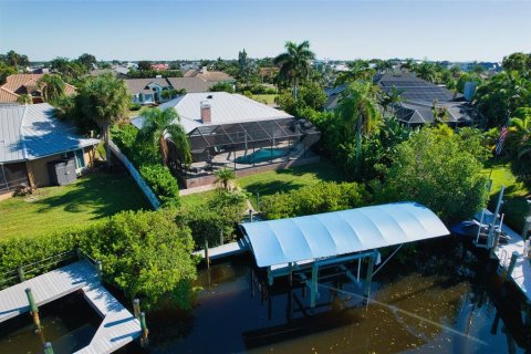Villa ou maison à vendre à Apollo Beach, Floride: 4 chambres, 208.19 m2 № 2416416 - photo 4