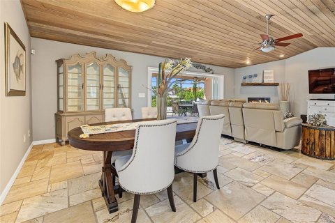 Villa ou maison à vendre à Apollo Beach, Floride: 4 chambres, 208.19 m2 № 2416416 - photo 17