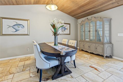 Villa ou maison à vendre à Apollo Beach, Floride: 4 chambres, 208.19 m2 № 2416416 - photo 16