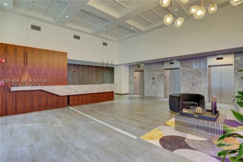 Condo in Coral Gables, Florida, 1 bedroom  № 2076573 - photo 9
