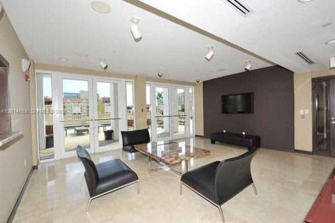 Condo in Coral Gables, Florida, 1 bedroom  № 2076573 - photo 19