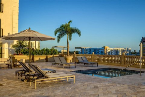 Condo in Coral Gables, Florida, 1 bedroom  № 2076573 - photo 14