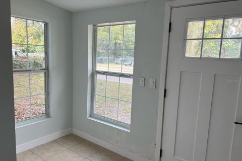 Villa ou maison à louer à Orlando, Floride: 2 chambres, 93.65 m2 № 2399124 - photo 2