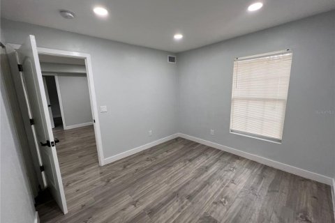 Villa ou maison à louer à Orlando, Floride: 2 chambres, 93.65 m2 № 2399124 - photo 11