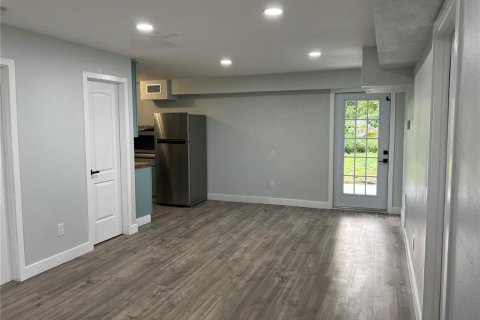 Villa ou maison à louer à Orlando, Floride: 2 chambres, 93.65 m2 № 2399124 - photo 6