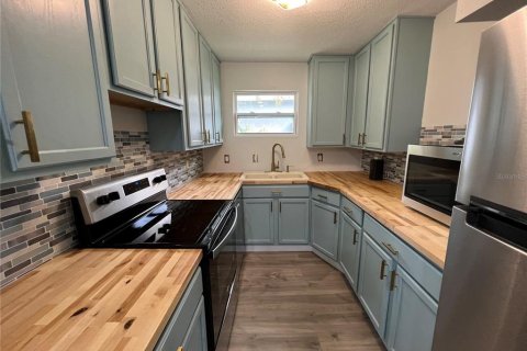 Villa ou maison à louer à Orlando, Floride: 2 chambres, 93.65 m2 № 2399124 - photo 7