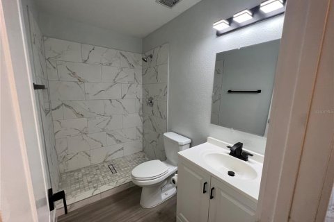 Villa ou maison à louer à Orlando, Floride: 2 chambres, 93.65 m2 № 2399124 - photo 18