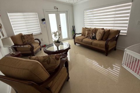 Купить виллу или дом в Майами, Флорида 3 спальни, 133.97м2, № 1964017 - фото 5