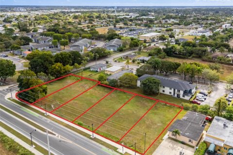 Propiedad comercial en venta en Florida City, Florida № 2054675 - foto 16