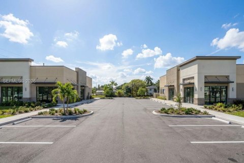 Propiedad comercial en venta en Florida City, Florida № 2054675 - foto 19