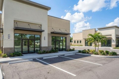 Propiedad comercial en venta en Florida City, Florida № 2054675 - foto 20