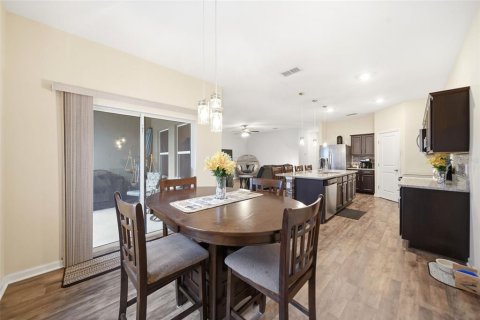 Casa en venta en Davenport, Florida, 3 dormitorios, 165.27 m2 № 2156744 - foto 3