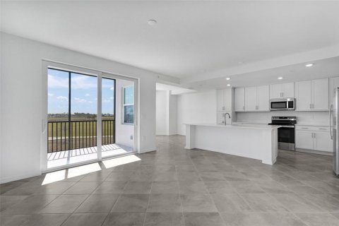 Condo in Venice, Florida, 2 bedrooms in WELLEN PARK  № 2166813 - photo 14