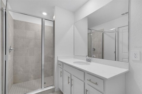 Condo in Venice, Florida, 2 bedrooms in WELLEN PARK  № 2166813 - photo 25