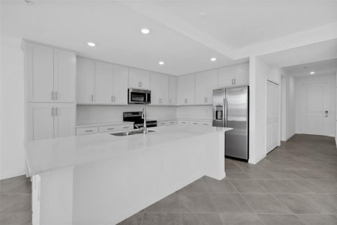 Condo in Venice, Florida, 2 bedrooms in WELLEN PARK  № 2166813 - photo 16
