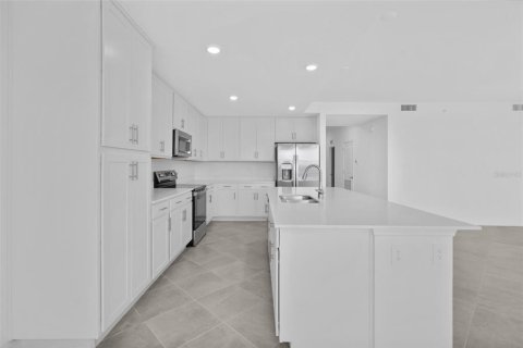 Condo in Venice, Florida, 2 bedrooms in WELLEN PARK  № 2166813 - photo 17
