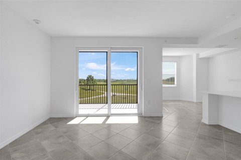Condo in Venice, Florida, 2 bedrooms in WELLEN PARK  № 2166813 - photo 7