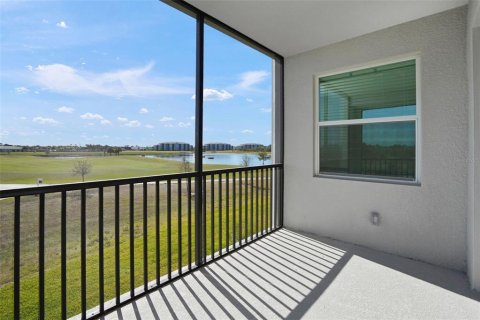 Condo in Venice, Florida, 2 bedrooms in WELLEN PARK  № 2166813 - photo 29