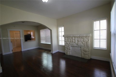 House in West Palm Beach, Florida 3 bedrooms, 167.97 sq.m. № 1942316 - photo 7