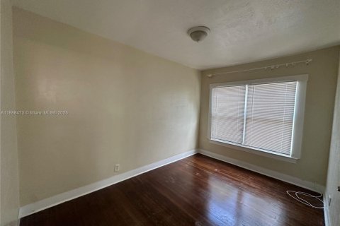 House in West Palm Beach, Florida 3 bedrooms, 167.97 sq.m. № 1942316 - photo 3