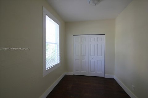 House in West Palm Beach, Florida 3 bedrooms, 167.97 sq.m. № 1942316 - photo 6
