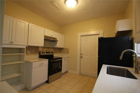 House in West Palm Beach, Florida 3 bedrooms, 167.97 sq.m. № 1942316 - photo 5