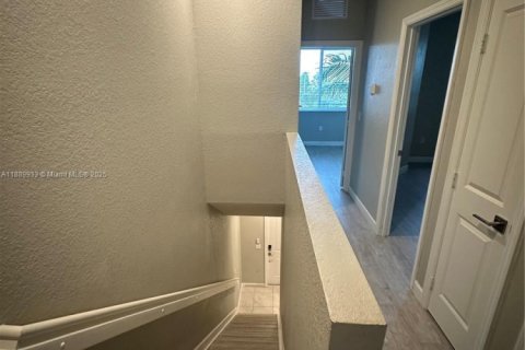 Townhouse in Miami Gardens, Florida 3 bedrooms, 133.97 sq.m. № 1944291 - photo 30