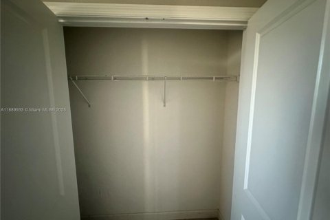 Townhouse in Miami Gardens, Florida 3 bedrooms, 133.97 sq.m. № 1944291 - photo 15