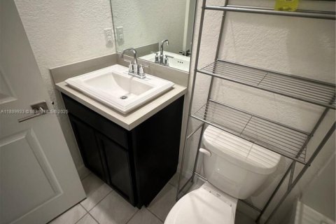 Townhouse in Miami Gardens, Florida 3 bedrooms, 133.97 sq.m. № 1944291 - photo 20