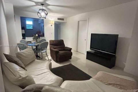 Copropriété à vendre à North Miami Beach, Floride: 3 chambres № 2084315 - photo 28