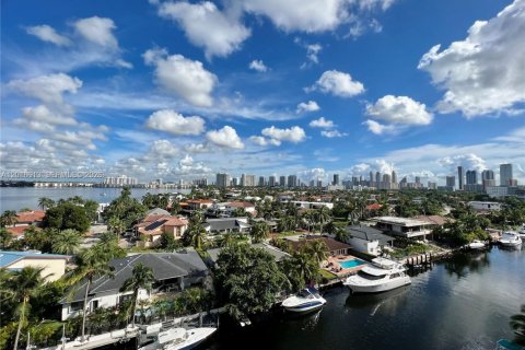 Copropriété à vendre à North Miami Beach, Floride: 3 chambres № 2084315 - photo 3