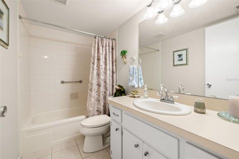 Condo in Saint Petersburg, Florida, 2 bedrooms  № 1853982 - photo 26