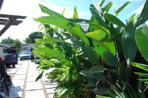 Villa ou maison à vendre à Miami, Floride: 5 chambres, 235.41 m2 № 1955084 - photo 27