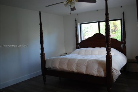Купить виллу или дом в Майами, Флорида 5 спален, 235.41м2, № 1955084 - фото 16