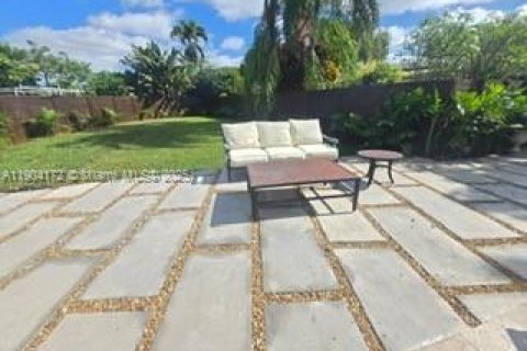 Villa ou maison à vendre à Miami, Floride: 5 chambres, 235.41 m2 № 1955084 - photo 22