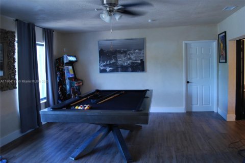 Купить виллу или дом в Майами, Флорида 5 спален, 235.41м2, № 1955084 - фото 14