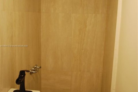 Купить виллу или дом в Майами, Флорида 5 спален, 235.41м2, № 1955084 - фото 12