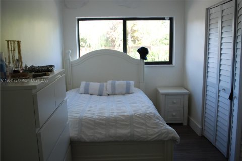 Купить виллу или дом в Майами, Флорида 5 спален, 235.41м2, № 1955084 - фото 11