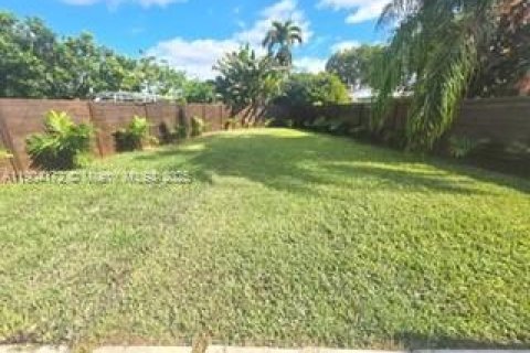 Villa ou maison à vendre à Miami, Floride: 5 chambres, 235.41 m2 № 1955084 - photo 24