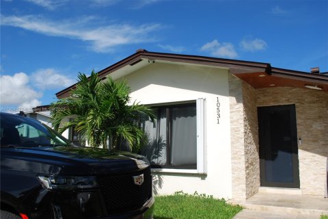 Купить виллу или дом в Майами, Флорида 5 спален, 235.41м2, № 1955084 - фото 5