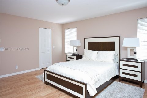 Снять в аренду виллу или дом в Уэстон, Флорида 2 спальни, 134.43м2, № 2066664 - фото 13